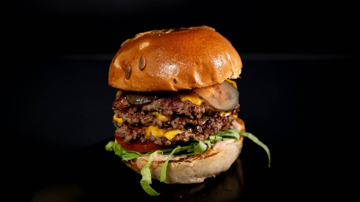 Triplu Cheeseburger